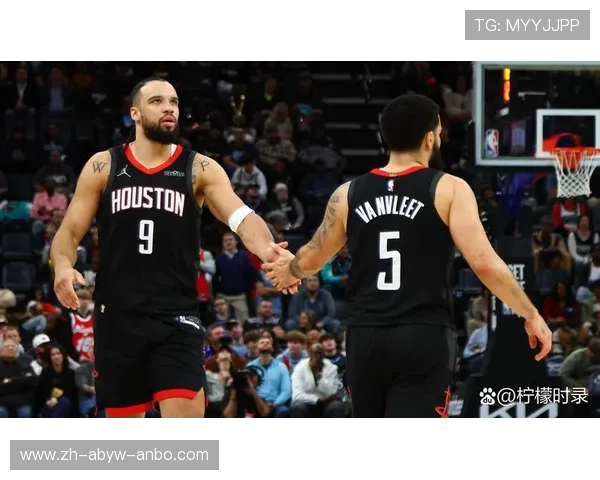 火箭队与雄鹿队第四场比赛的详细解析 火箭队与雄鹿队第四场比赛的详细解析